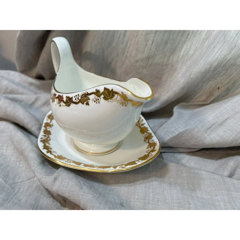 Wedgwood Whitehall Gravy Boat with Attached Underplate